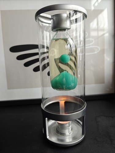 Mathmos fireflow lava lamp - 01,